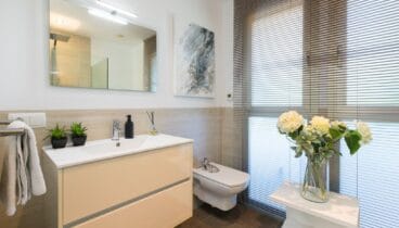 Baños modernos listos para entrar a vivir