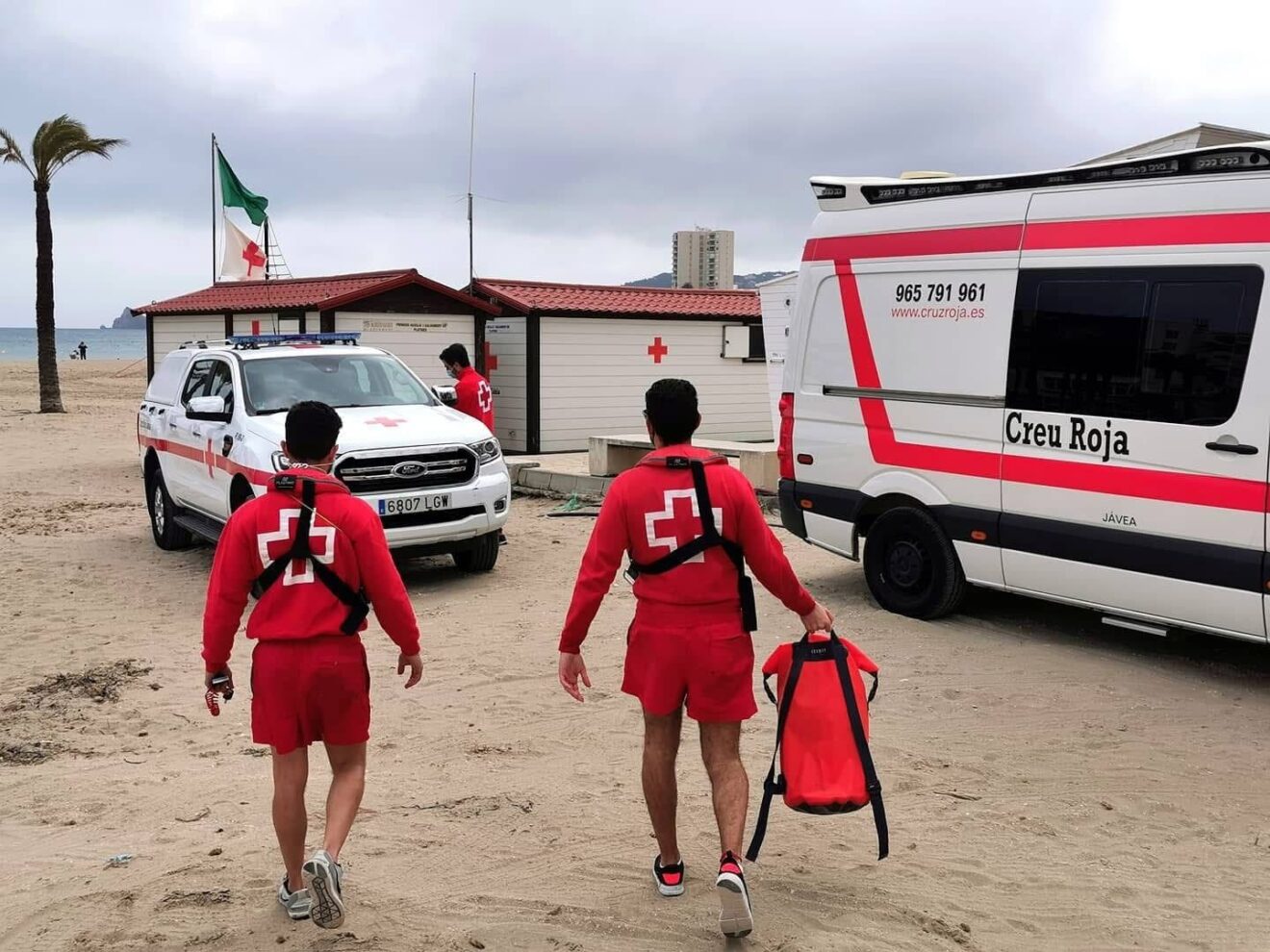 Cruz Roja Jávea presta el servicio de vigilancia y socorrismo en las playas