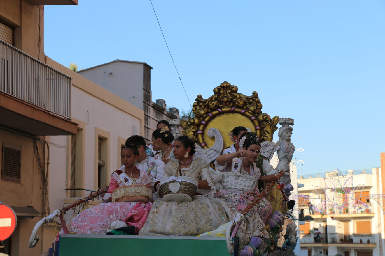 Desfile de Carrozas Fogueres Xàbia 2026 (101)