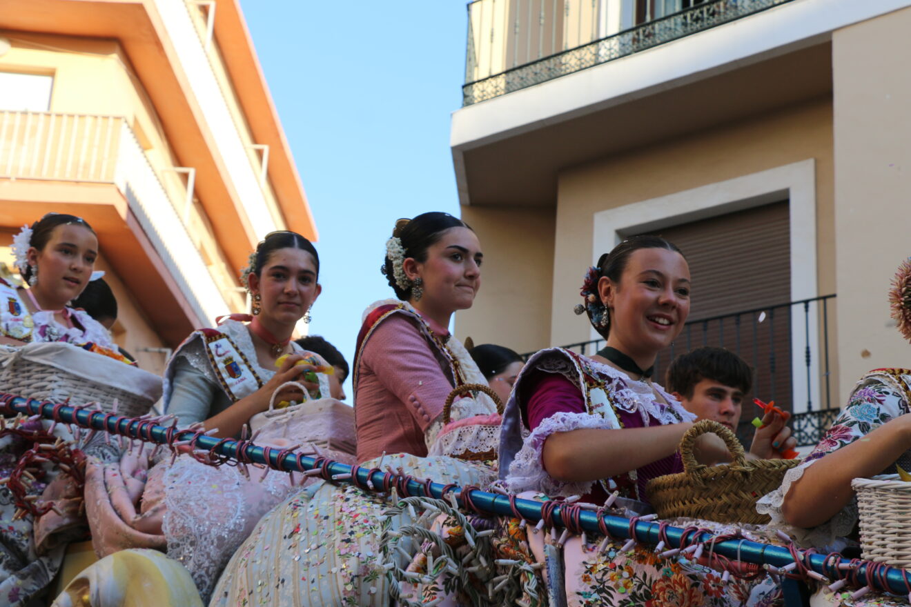 Desfile de Carrozas Fogueres Xàbia 2026 (108)