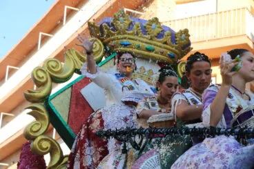 Desfile de Carrozas Fogueres Xàbia 2026 (116)