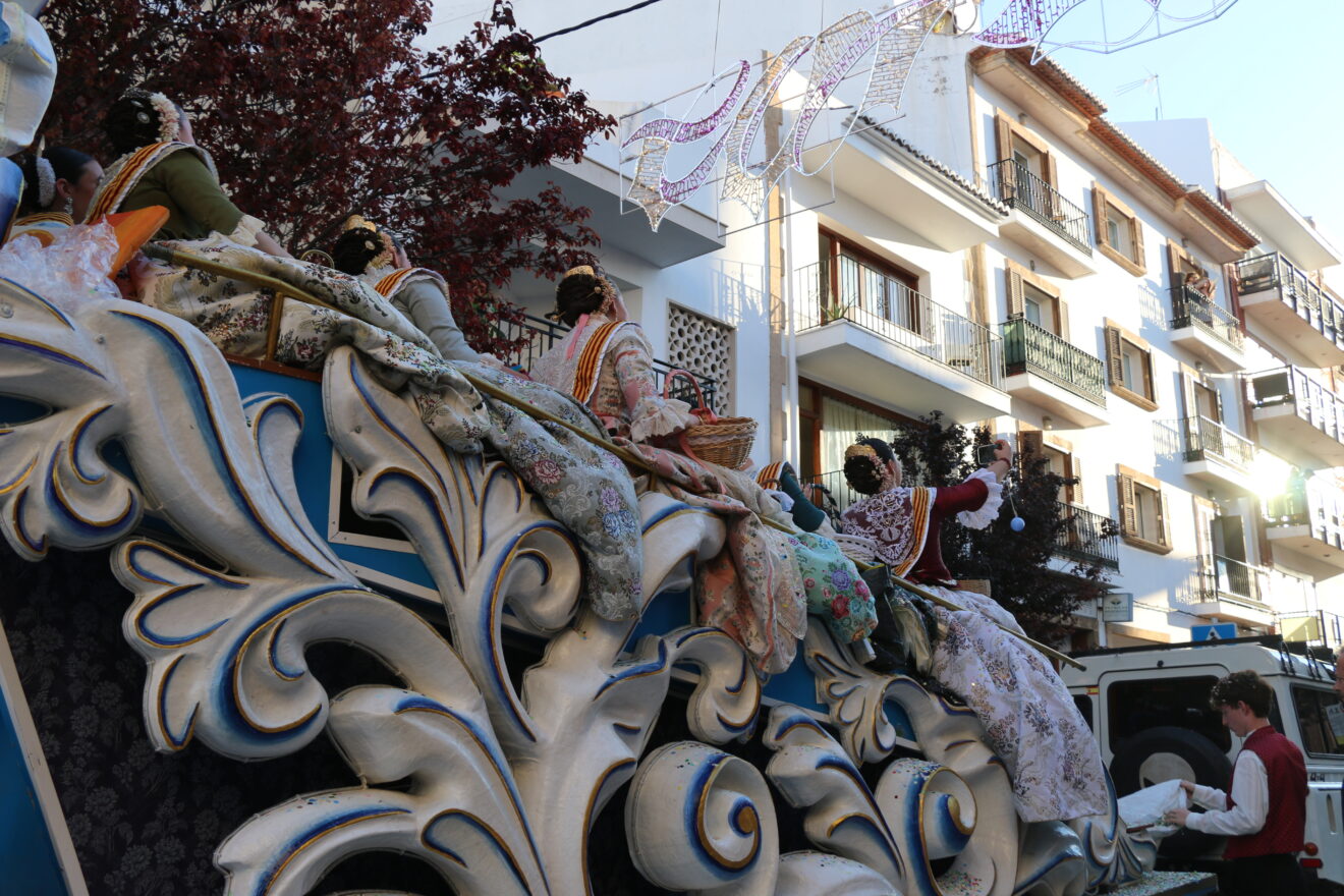 Desfile de Carrozas Fogueres Xàbia 2026 (128)