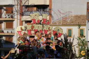 Desfile de Carrozas Fogueres Xàbia 2026 (16)