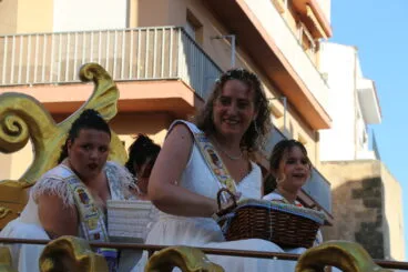 Desfile de Carrozas Fogueres Xàbia 2026 (22)