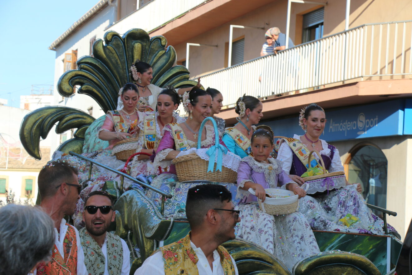 Desfile de Carrozas Fogueres Xàbia 2026 (41)