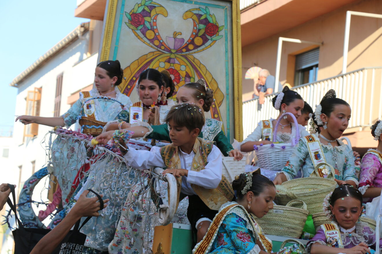 Desfile de Carrozas Fogueres Xàbia 2026 (66)