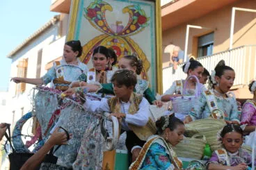 Desfile de Carrozas Fogueres Xàbia 2026 (66)