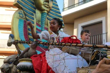 Desfile de Carrozas Fogueres Xàbia 2026 (82)