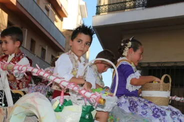 Desfile de Carrozas Fogueres Xàbia 2026 (83)