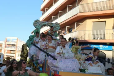 Desfile de Carrozas Fogueres Xàbia 2026 (93)