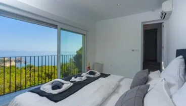 Dormitorio de la vivienda configurado como suite privada