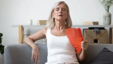 Durante la menopausia disminuye la producción de estrógenos y progesterona