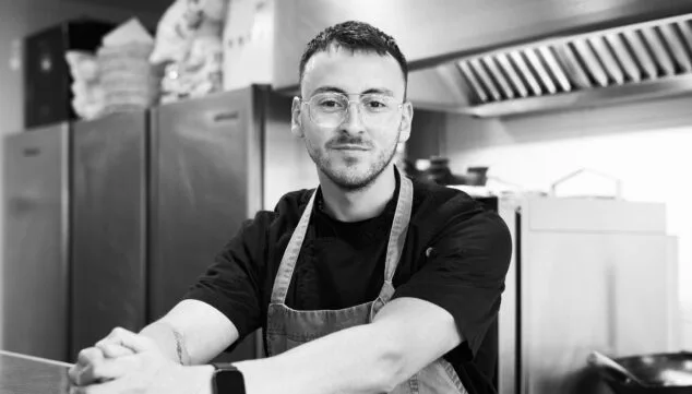 Imatge: Eduardo Acunya al capdavant de la proposta gastronòmica de Puelche