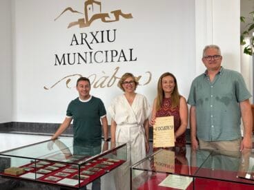 El CAM entrega la partitura de Fogueres al Arxiu Municipal de Xàbia (24)