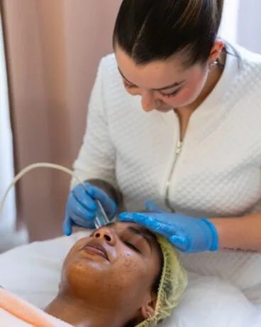 El ozono revitaliza y oxigena las células cutáneas