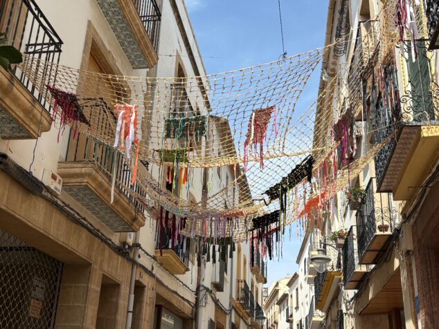 Imagen: Las artistas han utilizado materiales reciclados para hacer las obras