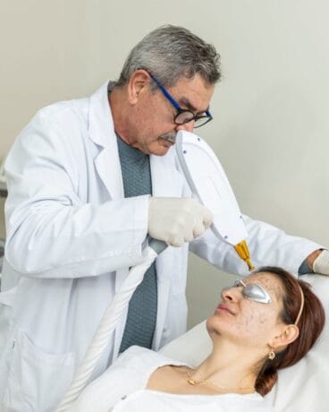 Favorece una renovación visible del aspecto del rostro
