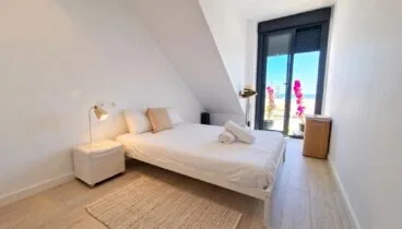 Habitación individual iluminada y con vistas