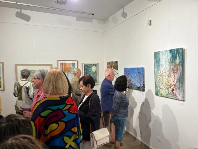 Imagen: Inauguración de la exposición de la Escola de Pintura Xàbia