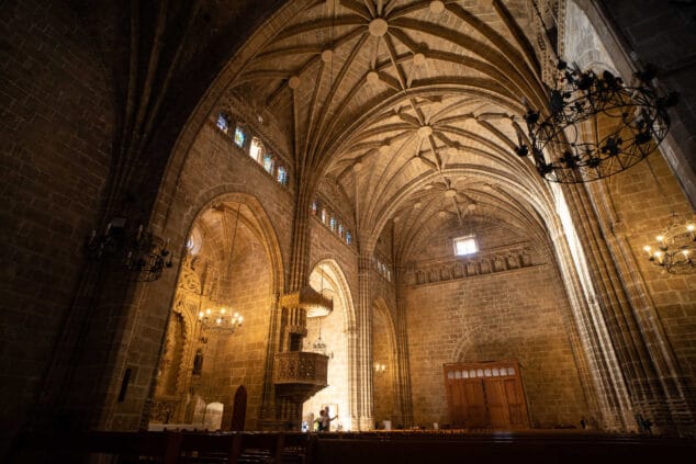 Imagen: Interior de la Iglesia de San Bartolomé