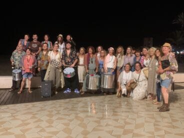 La agrupación Batucam Xàbia durante el rodaje de Isla del Sur