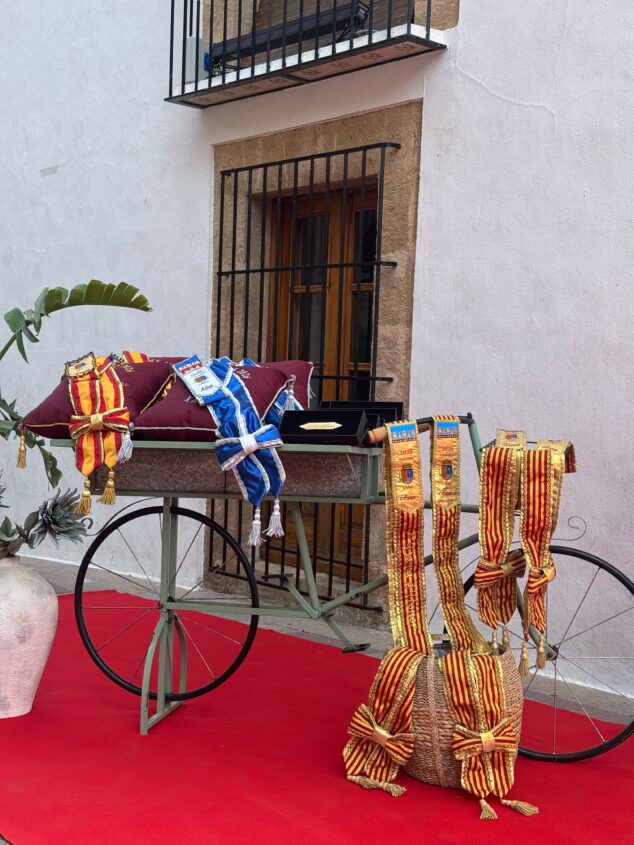 Imagen: Las Bandas, distintivos de las fiestas
