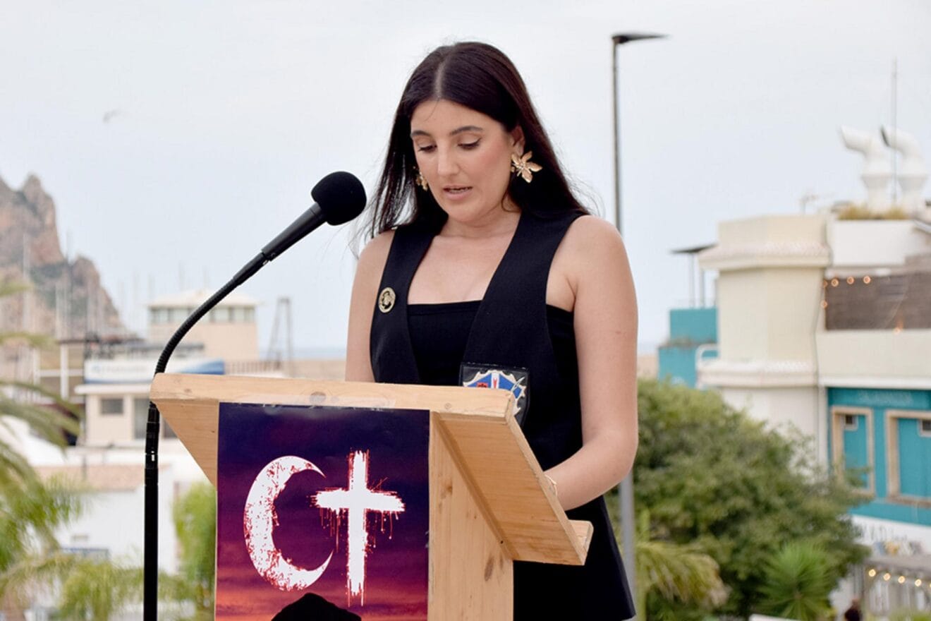 Mónica Leal en la presentación del Llibre Fester de Moros i Cristians