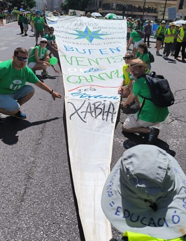 Pancarta del IES La Mar en la movilización de Valencia por la Educación Pública