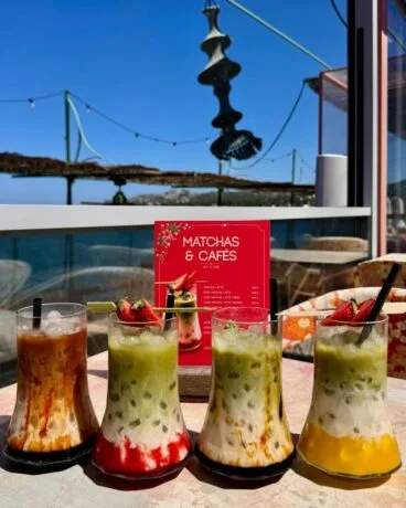 Matchas y Iced Lattes