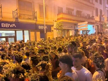 Miles de personas en la Nit dels Focs Xàbia 2026