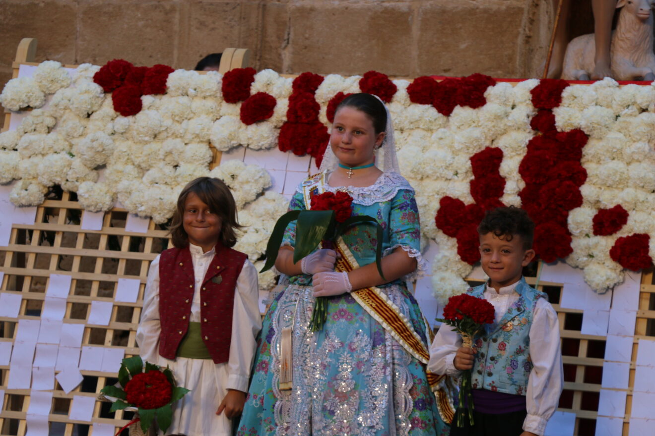 Ofrenda de flores a Sant Joan - Fogueres Xàbia 2026 (157)