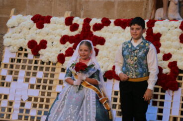 Ofrenda de flores a Sant Joan – Fogueres Xàbia 2026 (166)