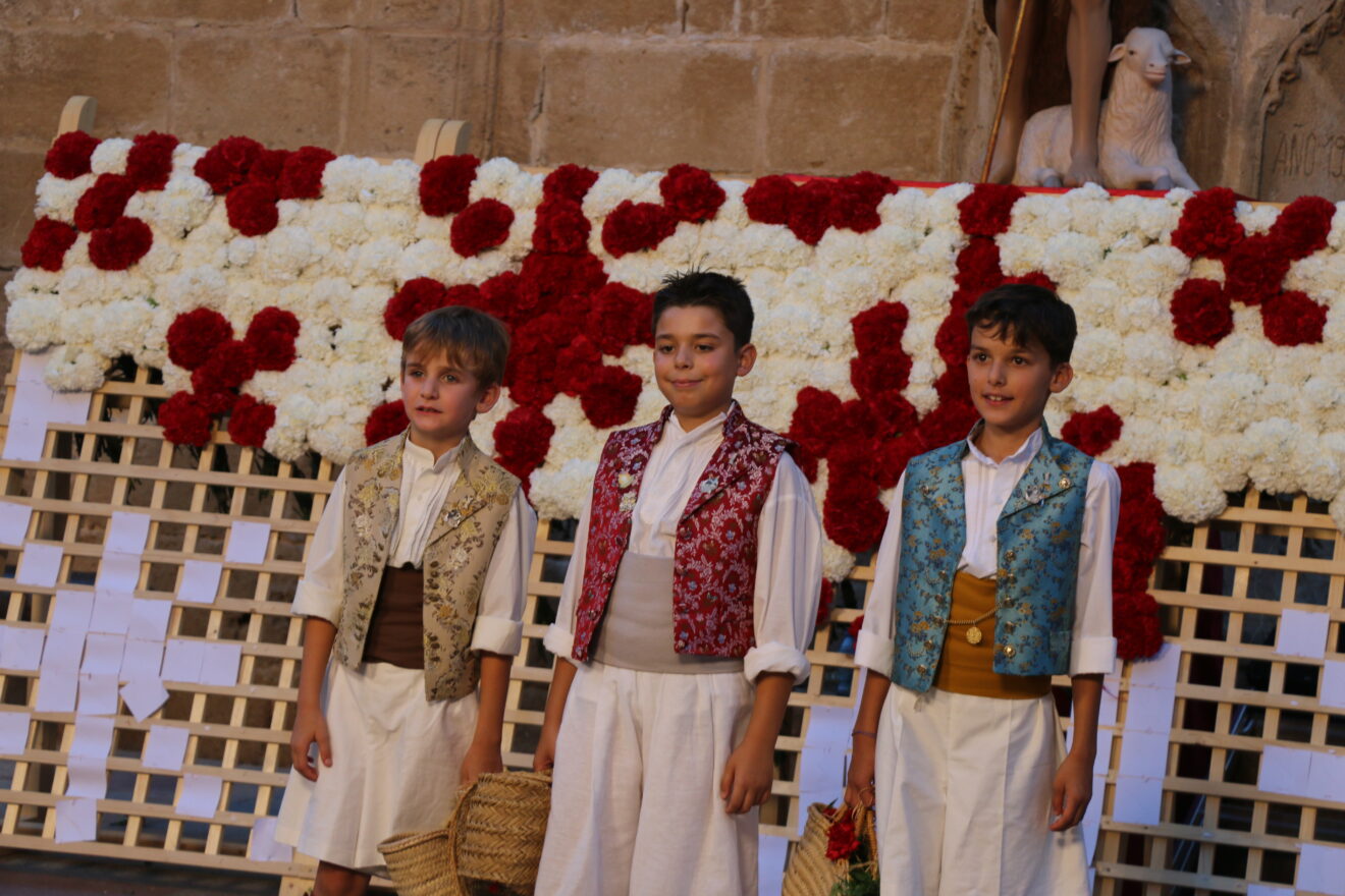 Ofrenda de flores a Sant Joan - Fogueres Xàbia 2026 (179)