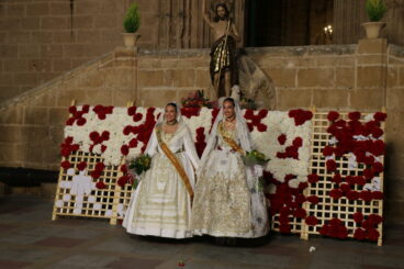 Ofrenda de flores a Sant Joan – Fogueres Xàbia 2026 (302)