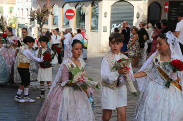 Ofrenda de flores a Sant Joan – Fogueres Xàbia 2026 (45)