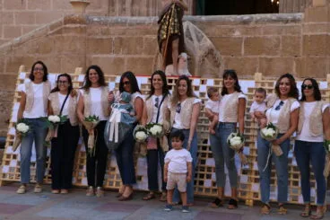 Ofrenda de flores a Sant Joan – Fogueres Xàbia 2026 (92)