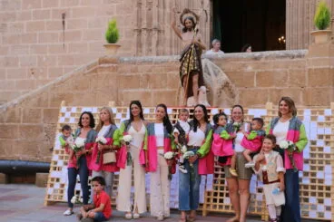 Ofrenda de flores a Sant Joan – Fogueres Xàbia 2026 (96)