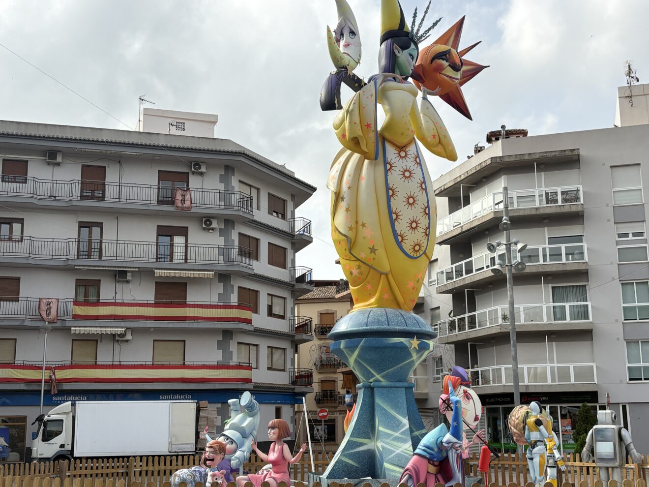 Ninot Central de la Foguera 2026