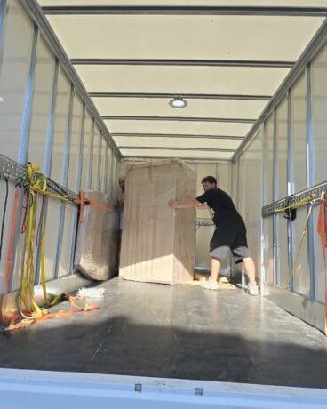 Reparto y montaje para tiendas de muebles y decoración