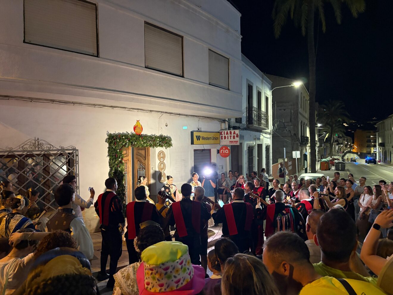 Serenata a Sofía Buigues, regina de Fogueres Xàbia 2026 (10)