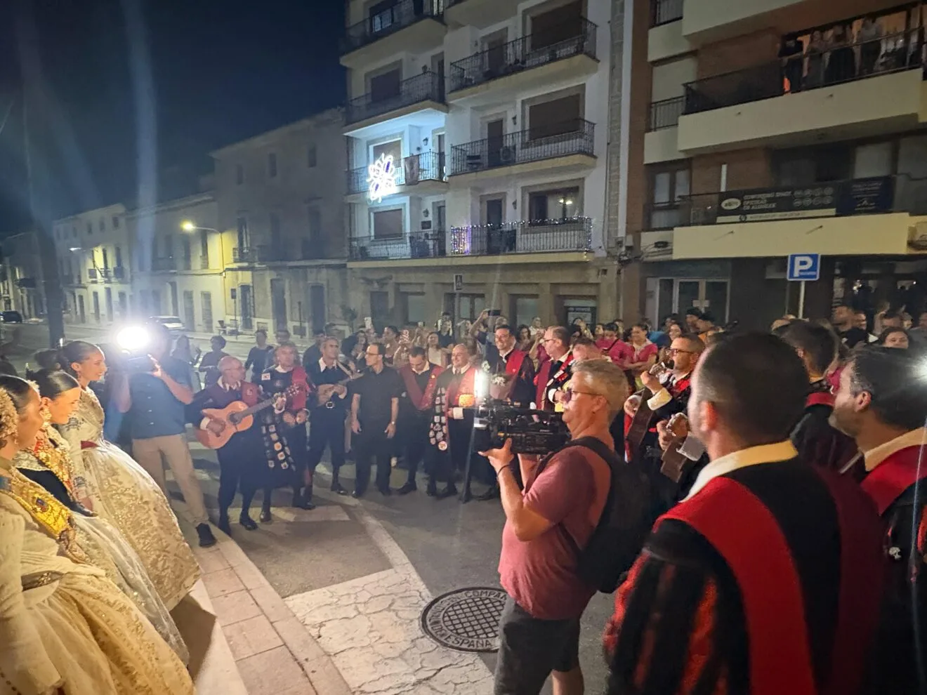 Serenata a Sofía Buigues, regina de Fogueres Xàbia 2026 (5)