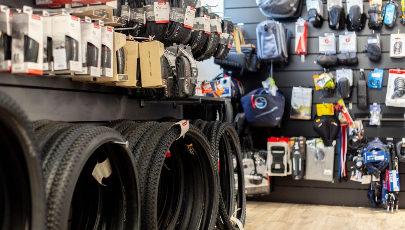 Ten tu bici preparada con los recambios necesarios