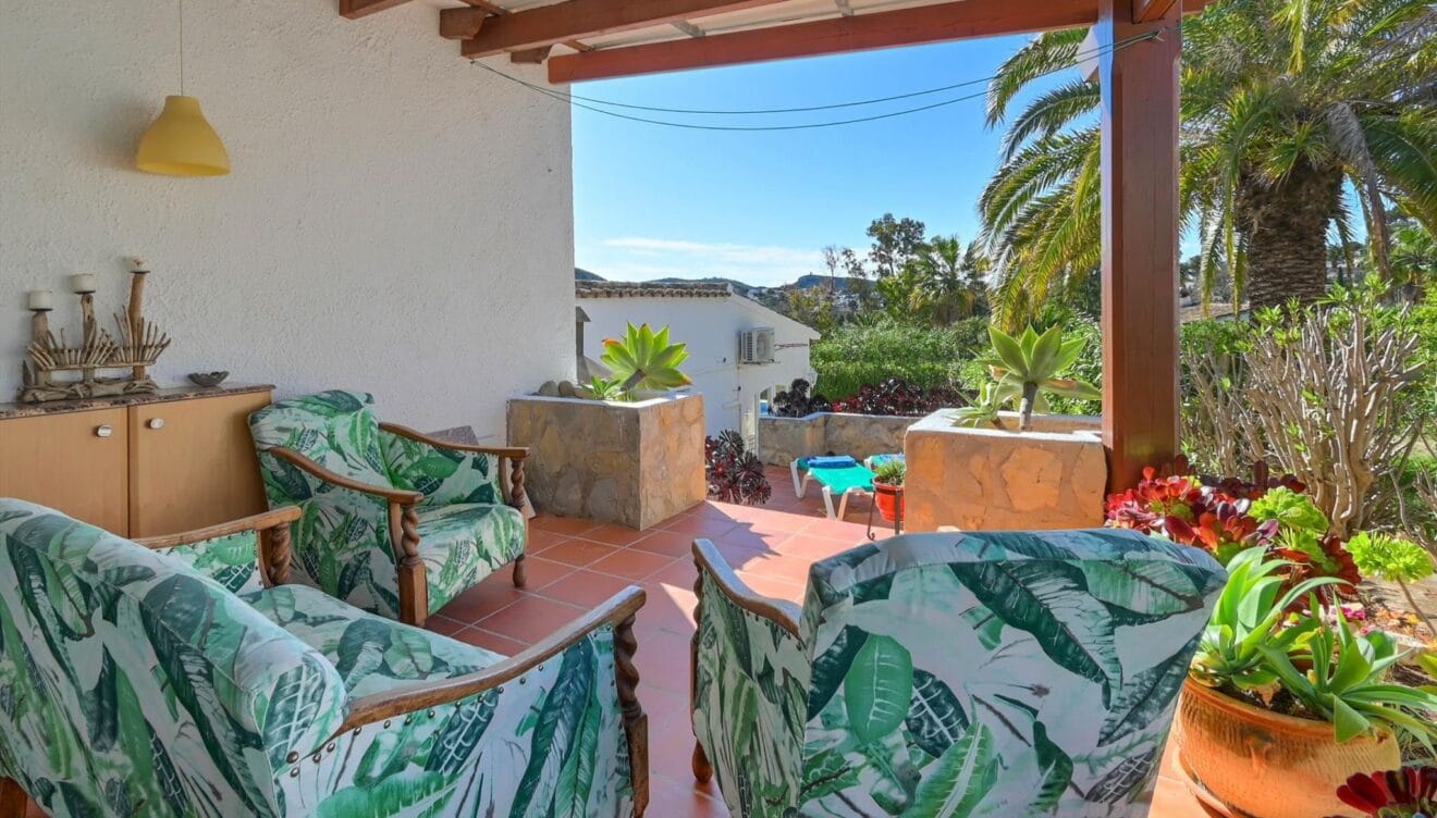 Terraza cubierta en Moraira