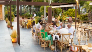 Abierto de jueves a domingo