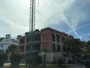 Edificio en construcción en Xàbia