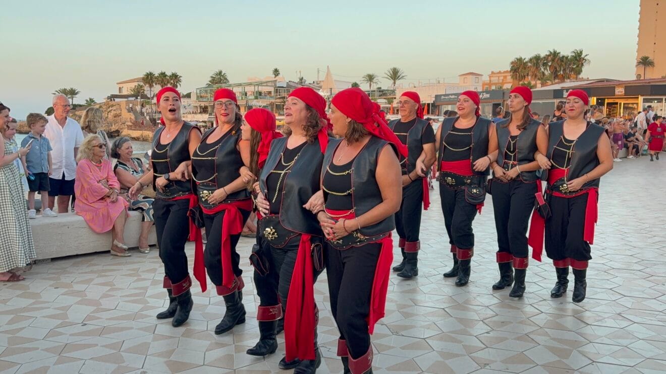 Desfile informal de Moros i Cristians en el Arenal de Xàbia 2026 (11)
