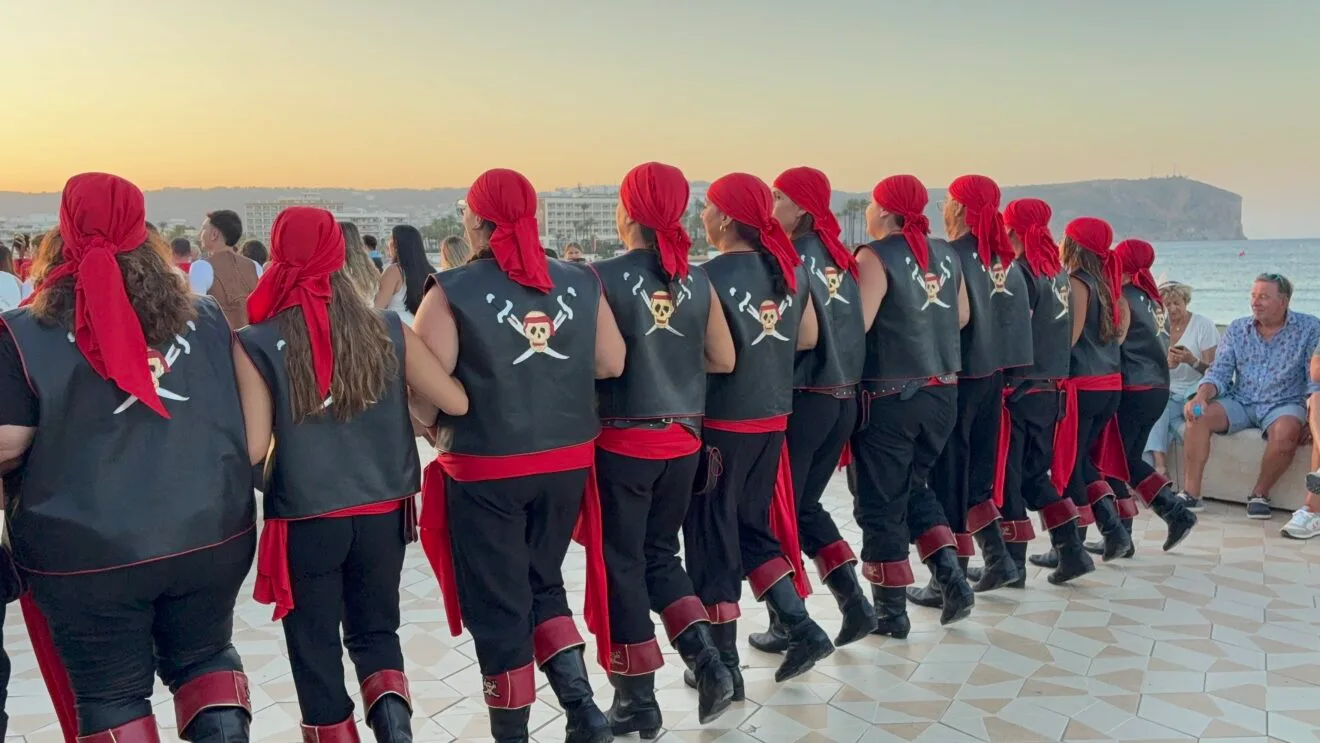 Desfile informal de Moros i Cristians en el Arenal de Xàbia 2026 (12)