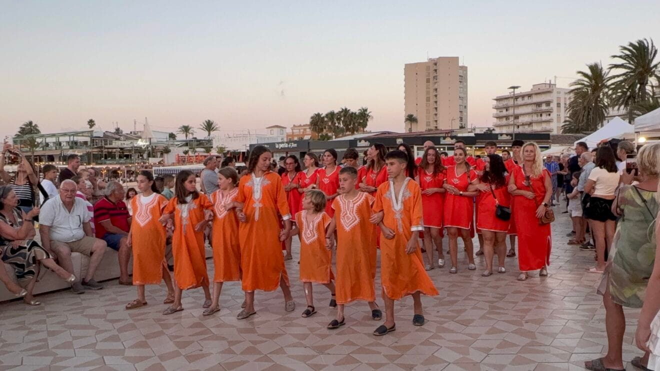 Desfile informal de Moros i Cristians en el Arenal de Xàbia 2026 (32)