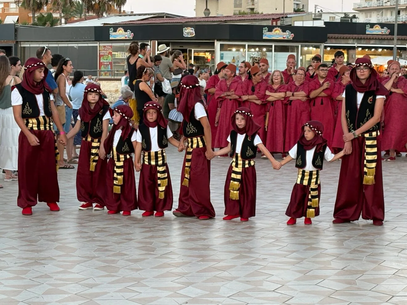 Desfile informal de Moros i Cristians en el Arenal de Xàbia 2026 (39)