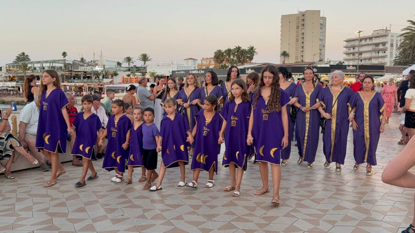 Desfile informal de Moros i Cristians en el Arenal de Xàbia 2026 (42)
